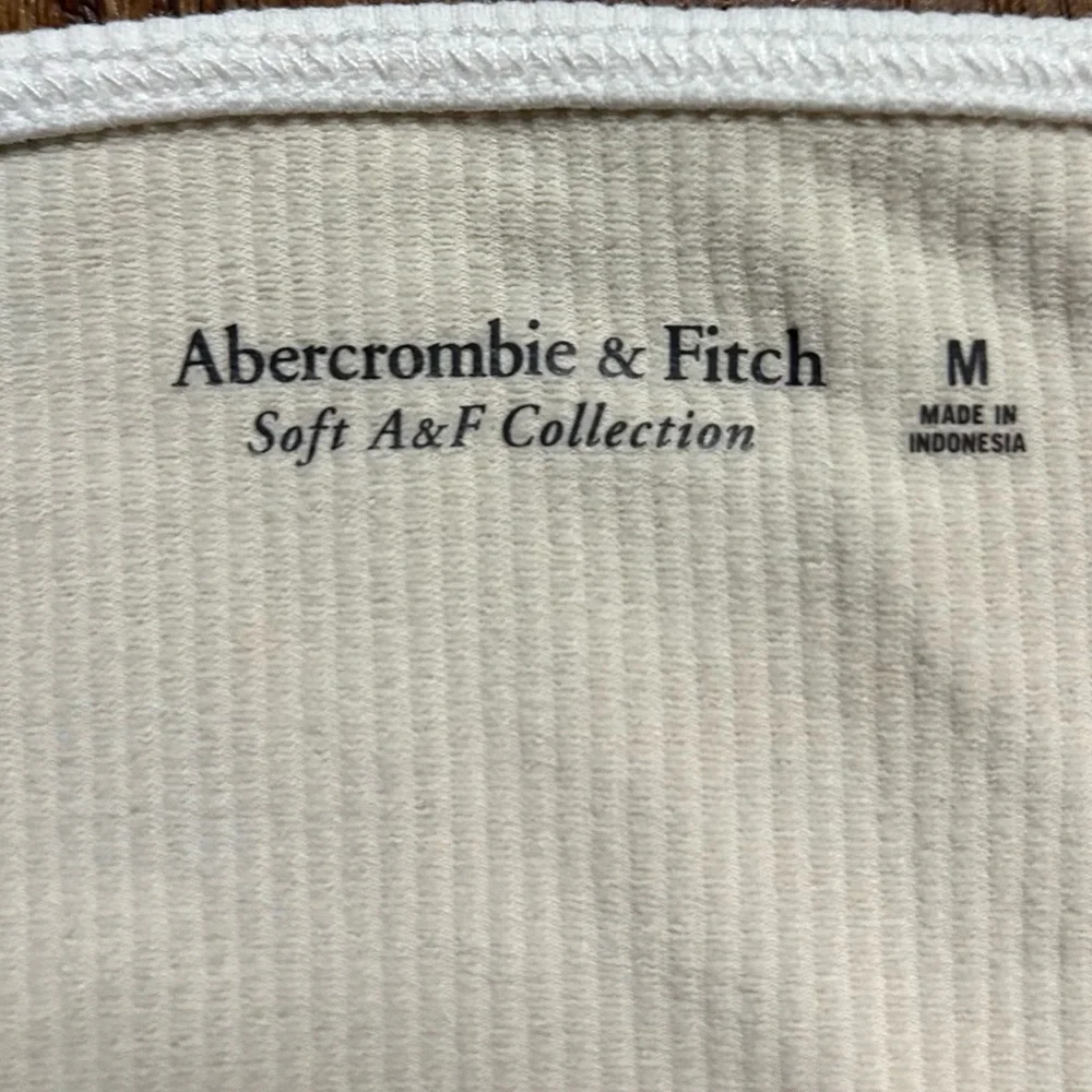 Abercrombie & Fitch Tank Top - Picture 2 of 3